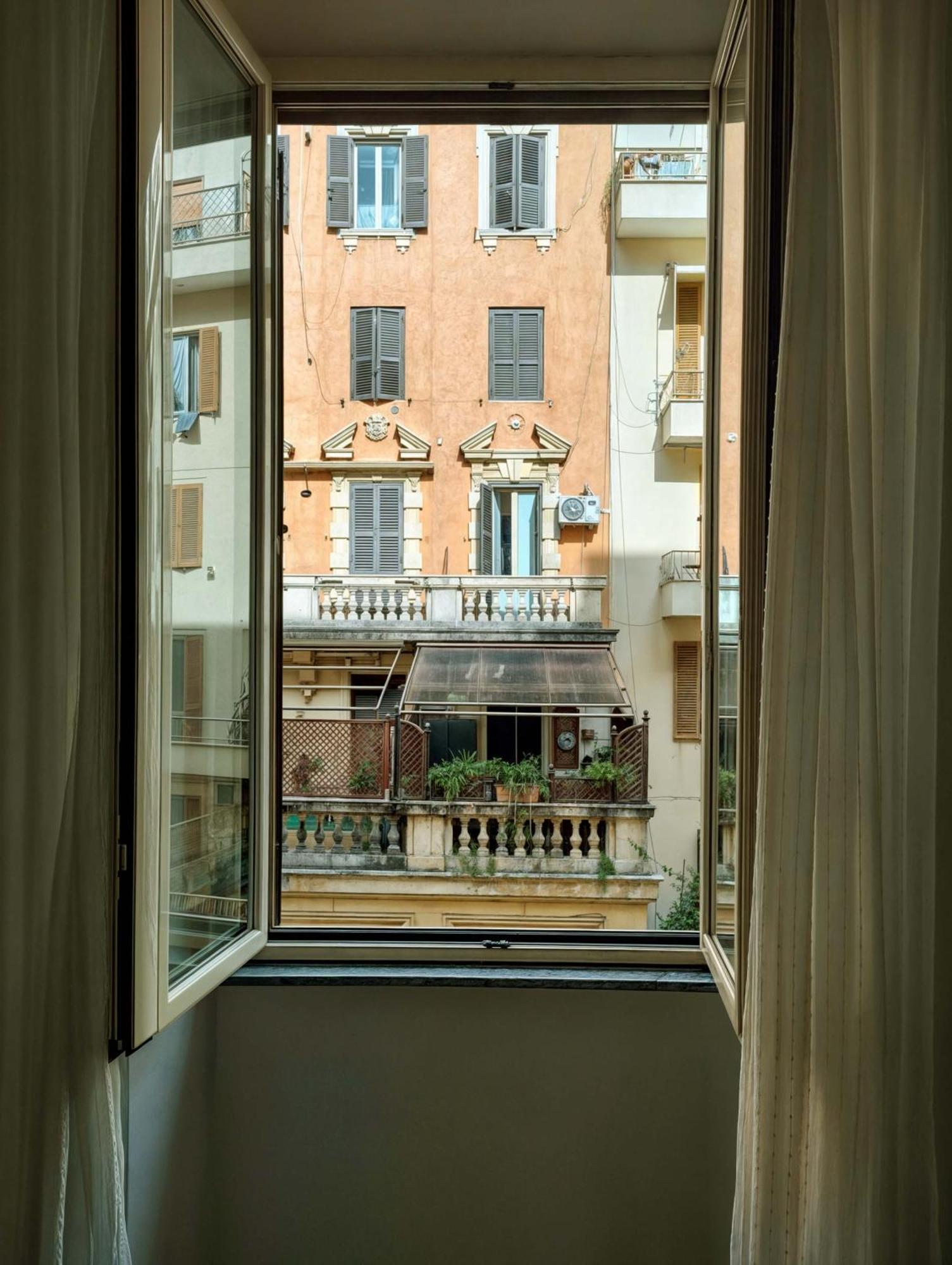 Vivirome - 2 Bedrooms Apartment - San Giovanni エクステリア 写真
